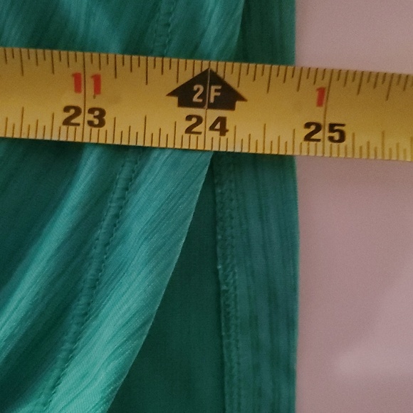 Athleta Crosscurrent UPF 50+ Jacket Size Small Green Ruched Back Pocket - Picture 13 of 13